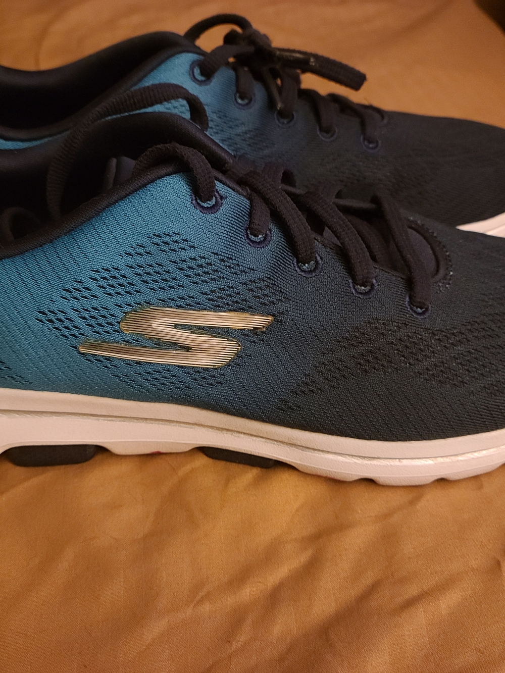 Skechers Men’s Navy and Teal Athletic Sneakers